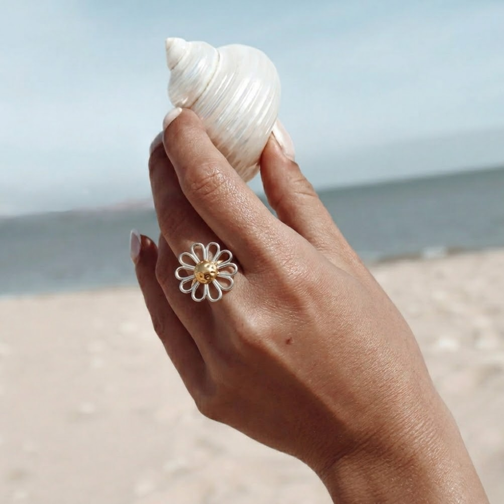Daisy Bloom