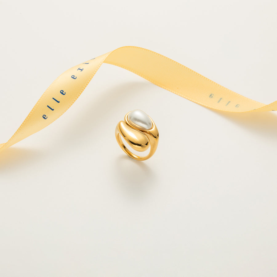 Lustrous Teardrop