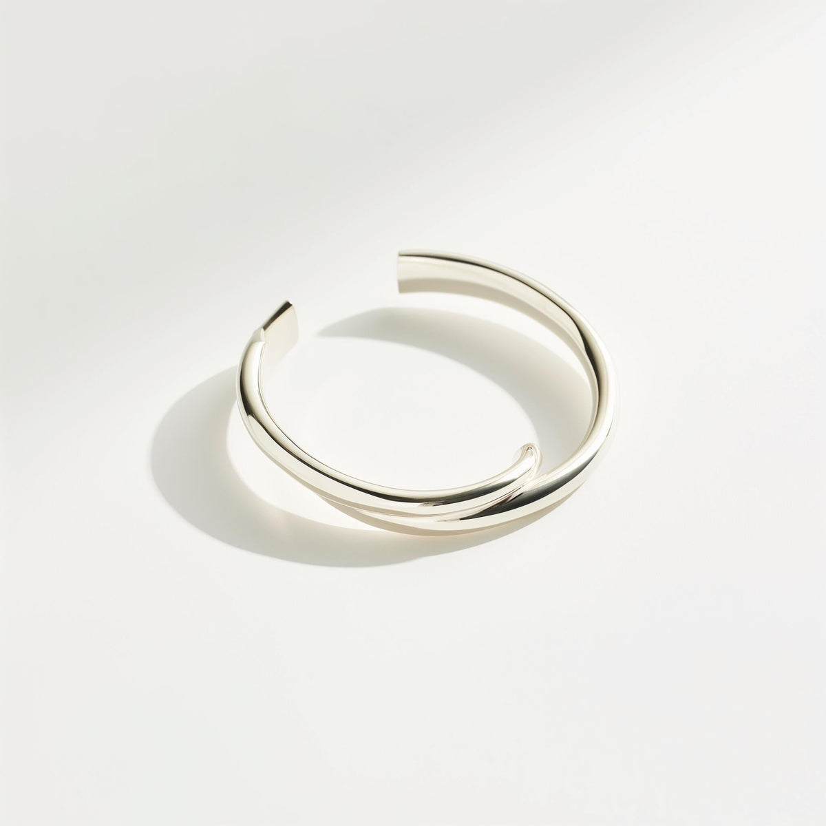 Ferdan Sculpted Cuff by AURZENA
